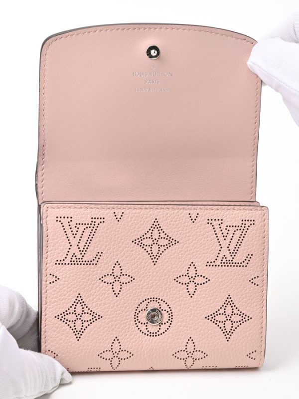 imgrc0107836129 Louis Vuitton Iris Wallet Monogram Mahina Pink