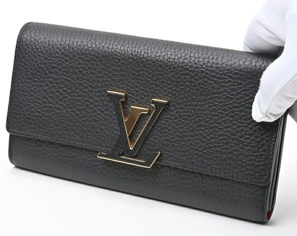 imgrc0107961378 Louis Vuitton Portefeuille Capucines Taurillon Black