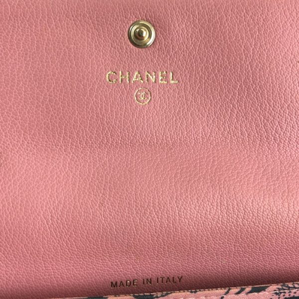 imgrc0110990639 CHANEL Lucky Flower Goatskin Flap Long Wallet Long Wallet Pink