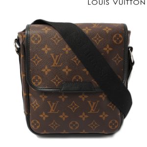 l 0053 15 1 Louis Vuitton Discovery Messenger Bag Damier Infini Leather