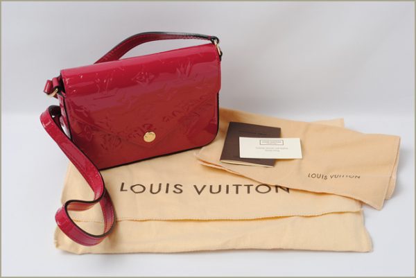 l 0097 15 6 Louis Vuitton Lucy Shoulder Bag Vernis Rose Andian