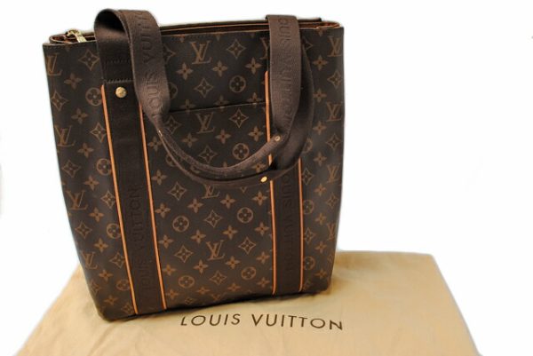 l 0132 15 7 Louis Vuitton Hippo Bobur Monogram Tote Bag Brown