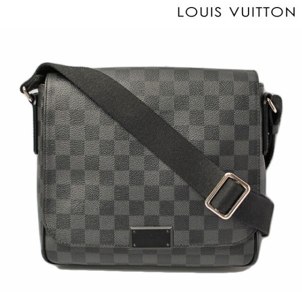 l 0137 15 1 Louis Vuitton District PM Damier Graphite Shoulder Bag Black