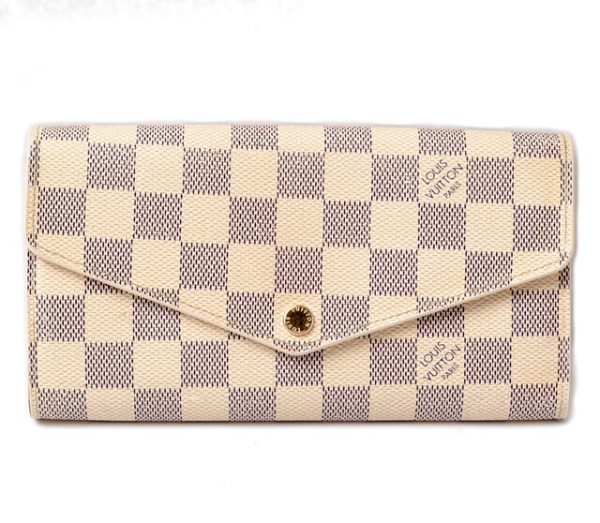 l 16 0101 1 Louis Vuitton Portefeuille Sara Wallet Damier Azur White