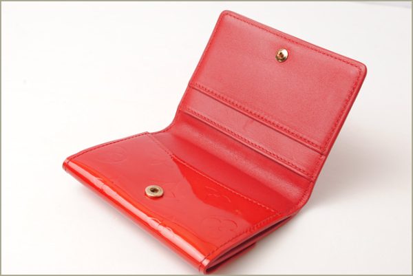 l 16 0113 4 Louis Vuitton Ludlow Coin Case Vernis Rouge