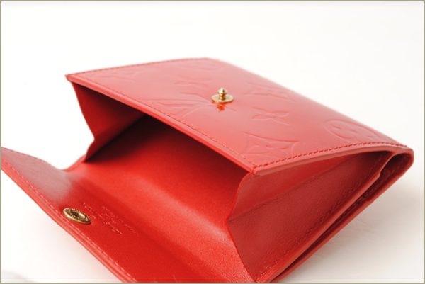 l 16 0113 6 Louis Vuitton Ludlow Coin Case Vernis Rouge