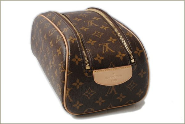 l 16 0174 2 Louis Vuitton True Toilet Pouch Monogram Brown