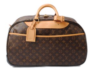 l 17 0078 1 LOUIS VUITTON Discovery Bumbag PM Monogram Shadow Black