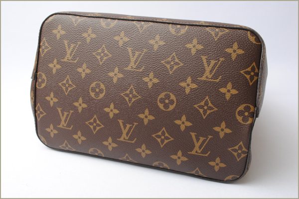 l 18 0027 5 Louis Vuitton Neo Noe Shoulder Bag Monogram Black