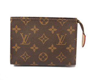 l 18 0038 1 Louis Vuitton Shuri PM Shoulder Bag Monogram Brown