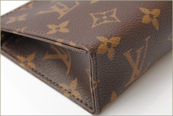 l 18 0038 4 Louis Vuitton Toiletry Pouch Monogram Brown