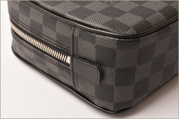 l 18 0069 5 Louis Vuitton Truth Toilette GM Pouch Damier Graphite Pouch