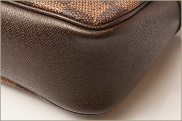 l 18 0083 5 Louis Vuitton Truth Makeup Pouch Damier Brown