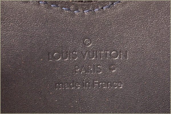 l 18 0090 6 Louis Vuitton Vernis Heart Shaped Coin Blue Infini