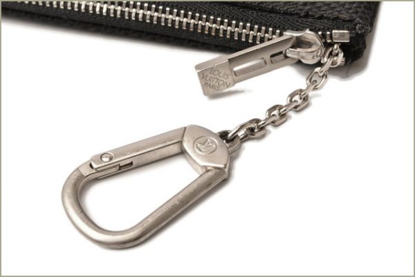 l 18 0094 3 Louis Vuitton Pochette Chain Damier Jean Black