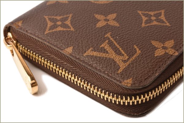 l 18 0096 6 Louis Vuitton Zippy Wallet Monogram