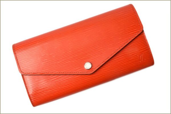 l 18 0102 3 Louis Vuitton Portefeuille Sara Long Wallet Epi Sunrise Wallet