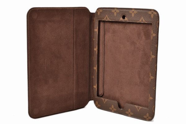 l 19 0004 7 Louis Vuitton Etui iPad Mini Folio Case Monogram Case