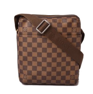 l 19 0057 1 Louis Vuitton Monogram Canvas Bosphore Backpack