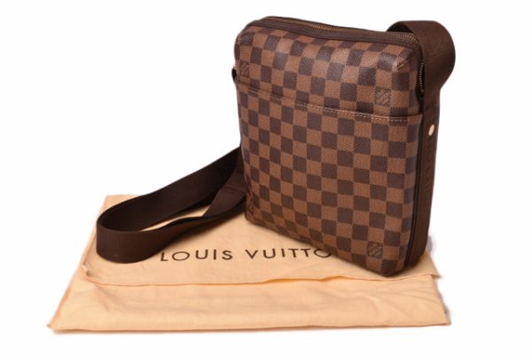 l 19 0057 9 Louis Vuitton Trotter Beaubourg Shoulder Bag Damier