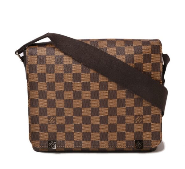 l 19 0058 1 Louis Vuitton Shoulder Bag District PM NM Damier