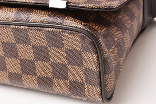 l 19 0058 7 Louis Vuitton District PM NM Shoulder Bag Damier