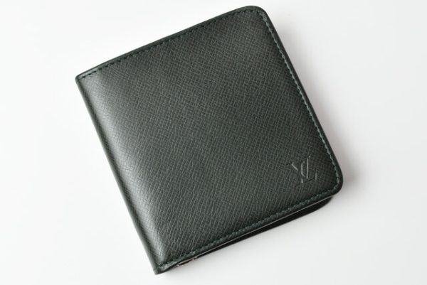 l 19 0092 2 Louis Vuitton Porte Vier Monet Zip Wallet Taiga Wallet