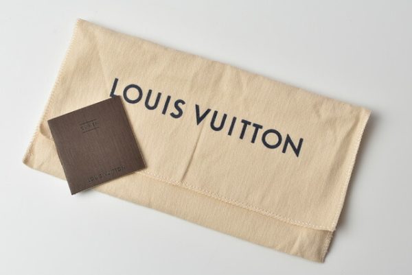 l 19 0096 10 Louis Vuitton Long Wallet Zippy Wallet Epi Freesia