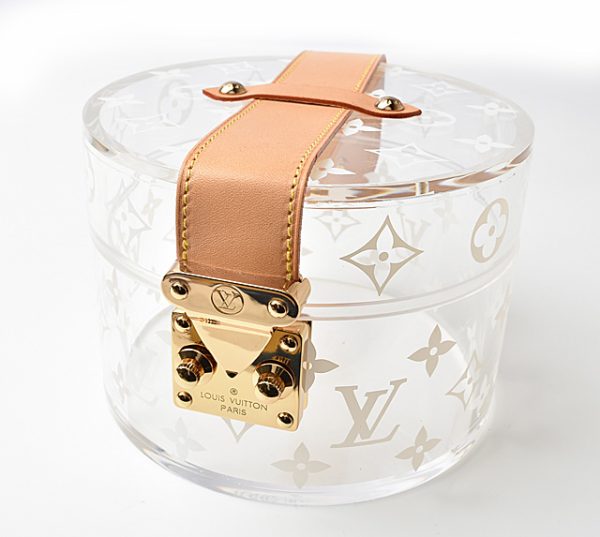 l 19 0099 1 Louis Vuitton Boite Scott Monogram Makeup Box