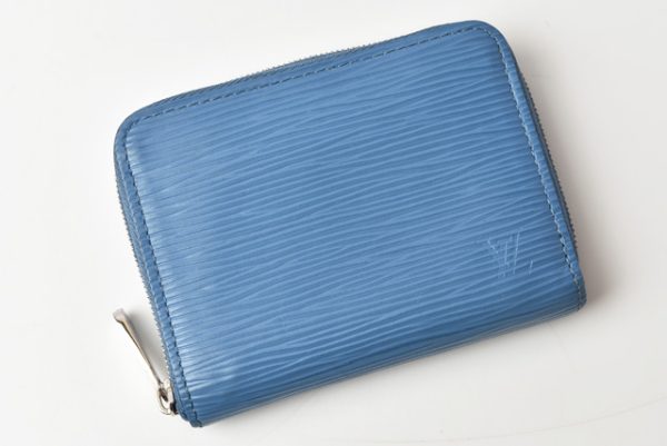 l 200830 03 2 Louis Vuitton Zippy Coin Epi Andigo Blue