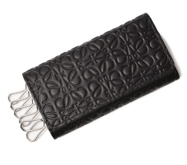 lo 19 p0820 6 1 Loewe Key Case 6 Anagram Black