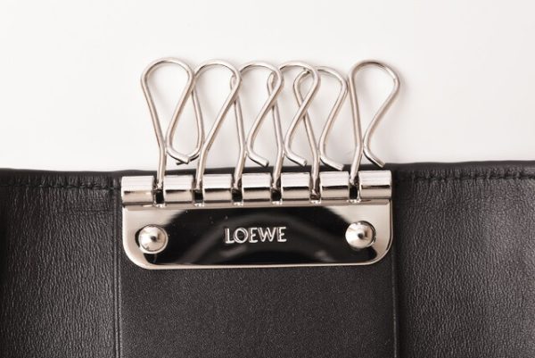 lo 19 p0820 6 3 Loewe Key Case 6 Anagram Black