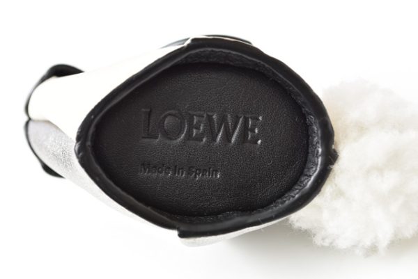 lo 201028 142 12 6 Loewe Rabbit Charm Accessory Case Black White