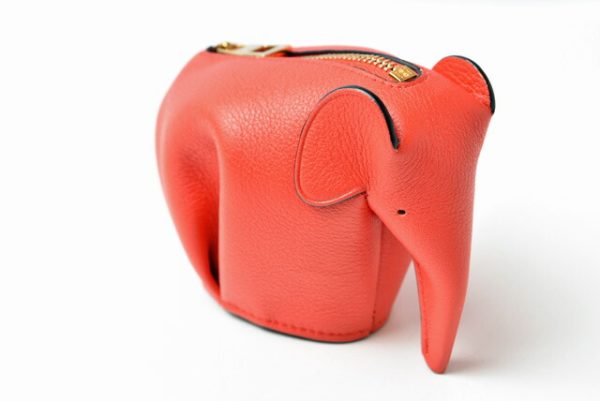 lo 201028 142 2 3 Loewe Elephant Charm Accessory Case Rouge