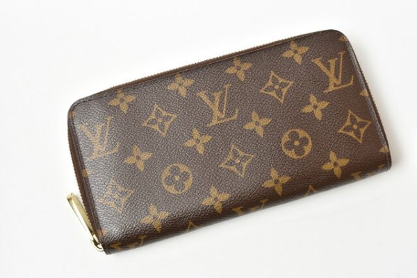 lv 201008 16 2 Louis Vuitton Zippy Wallet Monogram