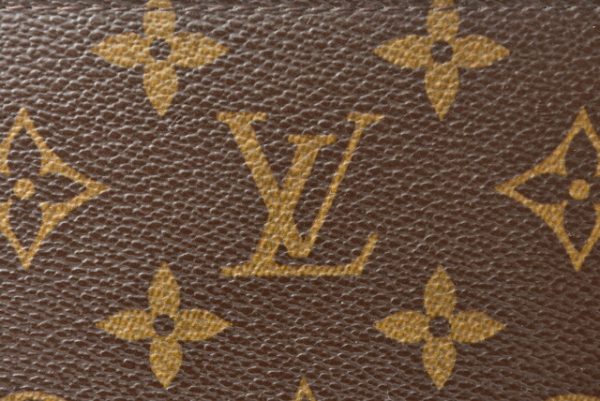 lv 201008 16 5 Louis Vuitton Zippy Wallet Monogram