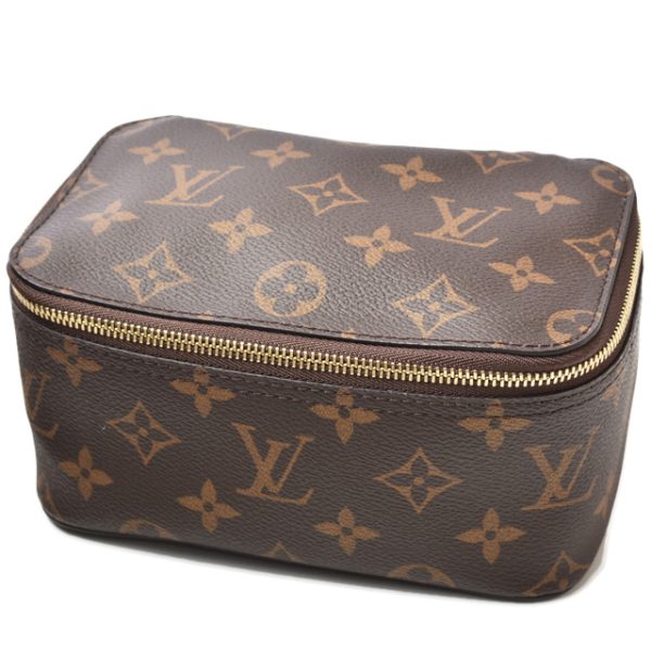 lv 201011 25 1 Louis Vuitton Monogram Pouch