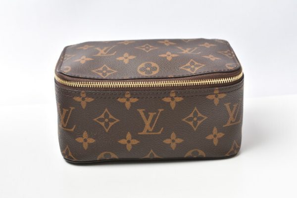 lv 201011 25 5 Louis Vuitton Monogram Pouch