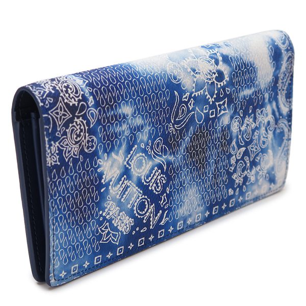 lvbandanawallet 1 Louis Vuitton Brazza Wallet Blue White