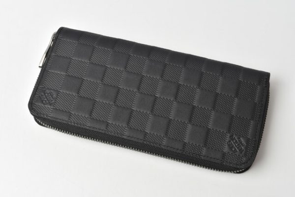 m 210810 12 lv 2 Louis Vuitton Long Wallet Zippy Wallet Damier Infini OnyBlack