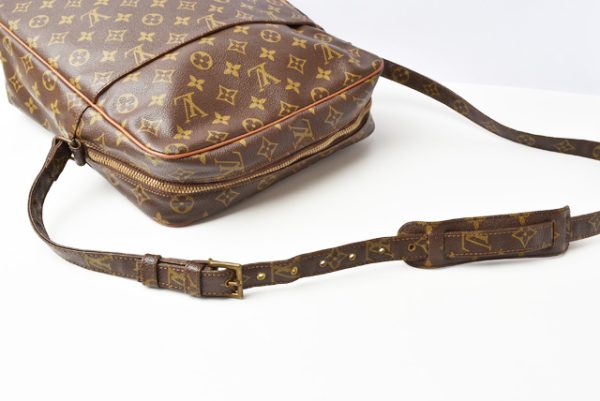 m 210810 52 lv 7 Louis Vuitton Shoulder Bag Marceau Monogram