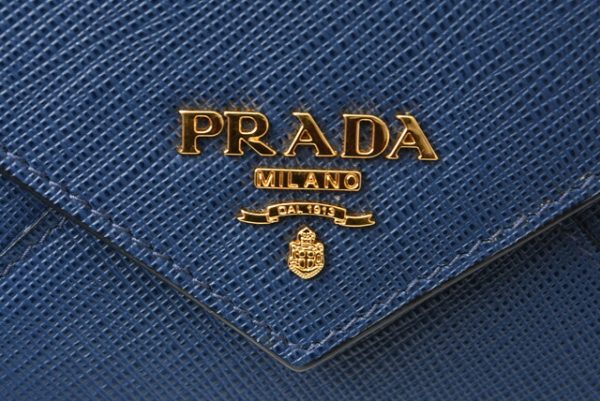 m211010 35 p 2 Prada Folding Wallet Saffiano Bluette