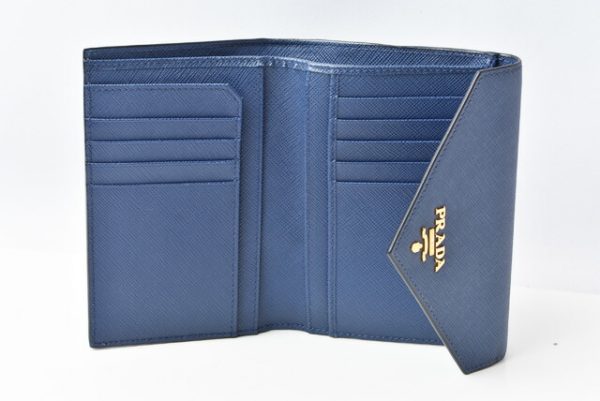 m211010 35 p 5 Prada Folding Wallet Saffiano Bluette