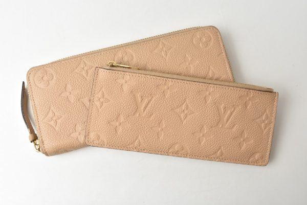 m211010 45 lv 8 Louis Vuitton Clemence Wallet Long Monogram Empreinte Dune Beige