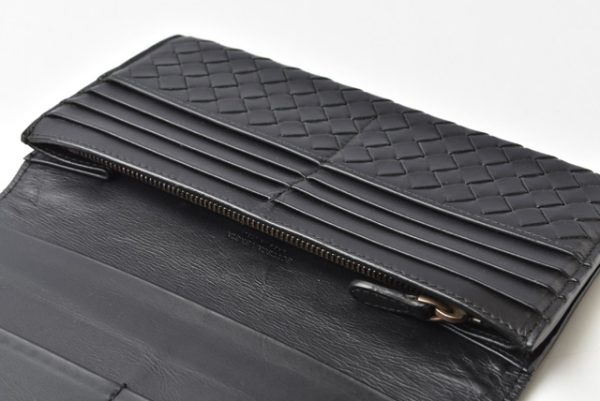 m211110 16 bv 7 Bottega Veneta Long Wallet Intrecciato Black