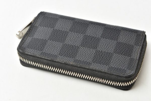 m211110 18 lv 2 Louis Vuitton Zippy Coin Mini Wallet Damier Graphite