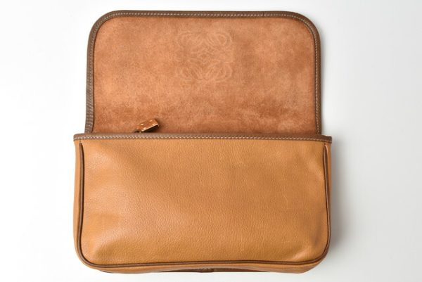 m211210 26 lo 5 Loewe Clutch Pouch Beige Brown