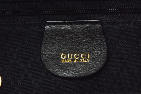 m211210 29 g 7 Gucci Mini Rucksack Black