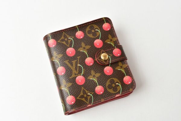 m211210 44 lv 2 Louis Vuitton Wallet Ship Monogram Cherry