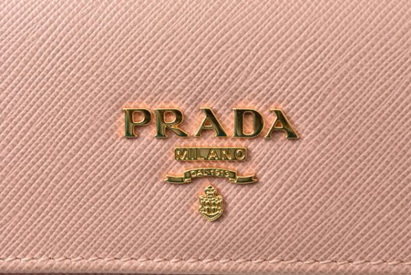 m211210 50 p 4 Prada Folding Wallet Saffiano Metal Orchidea